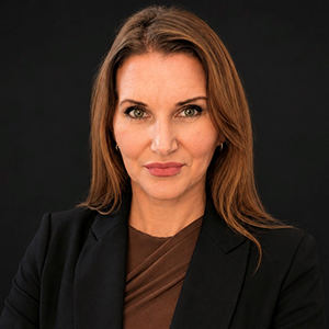 Photo of Kelly Roseman